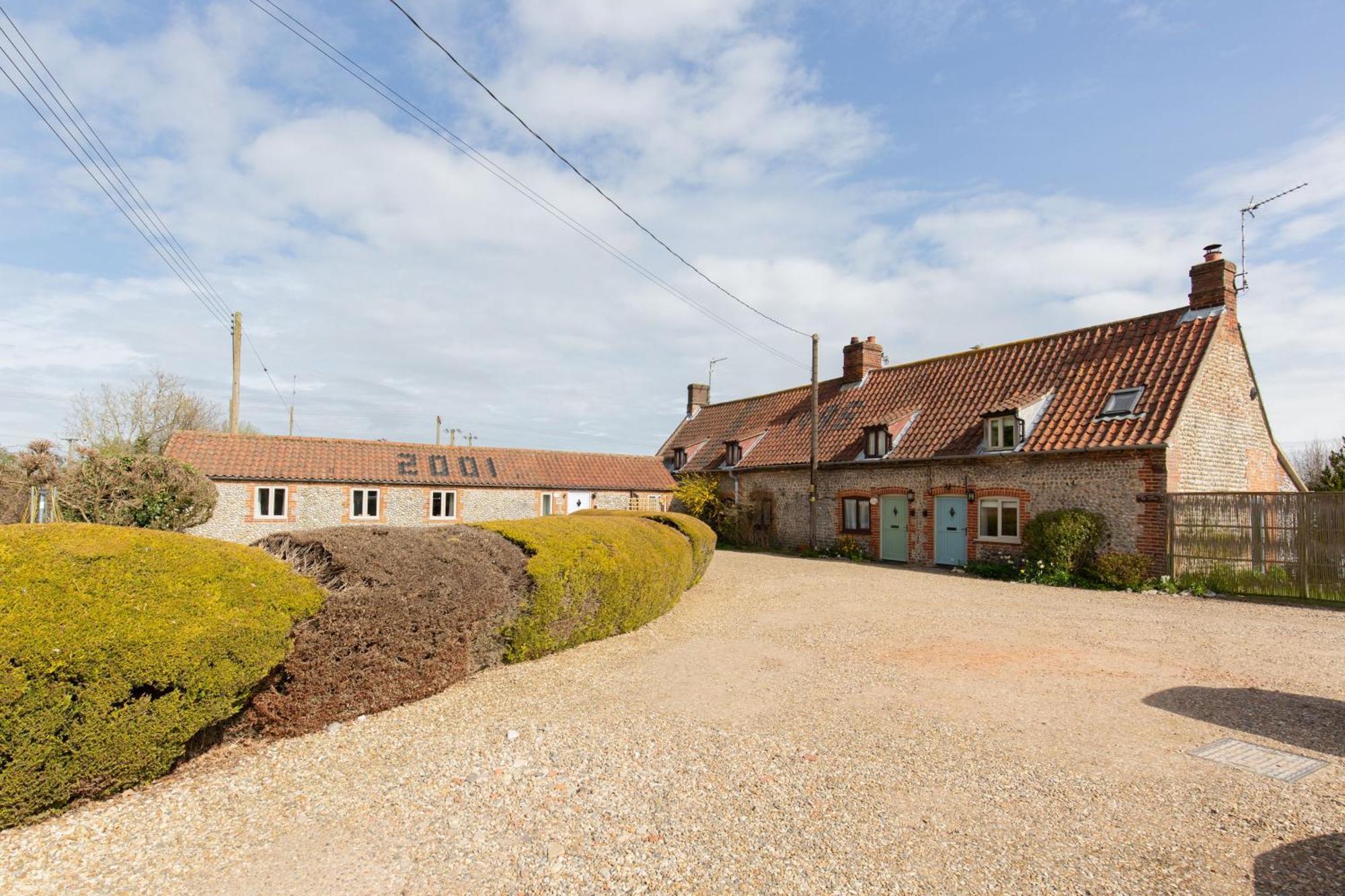 Garden Cottage West Beckham エクステリア 写真